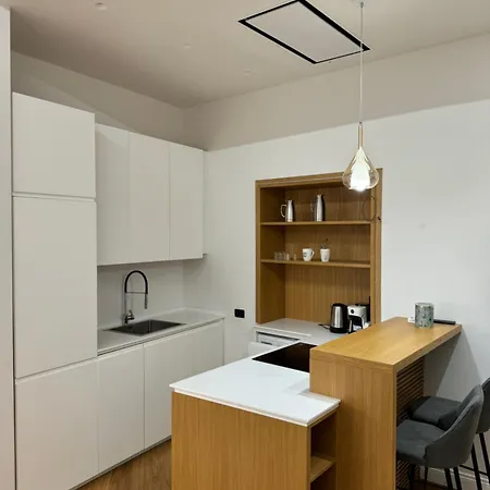 Clock House Apartman *